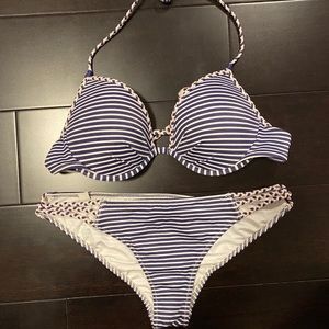 VICTORIA’S SECRET BIKINI SET
